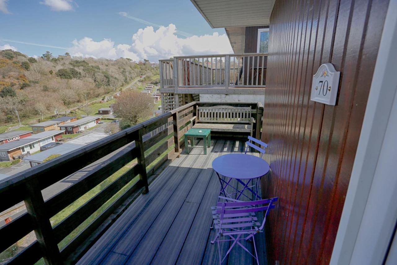 Caswell Beach Chalet 70 Located In Gower Peninsula Swansea Exterior foto